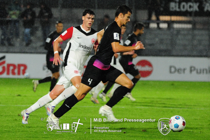 EIntracht Frankfurt II vs FC Giessen (1517)